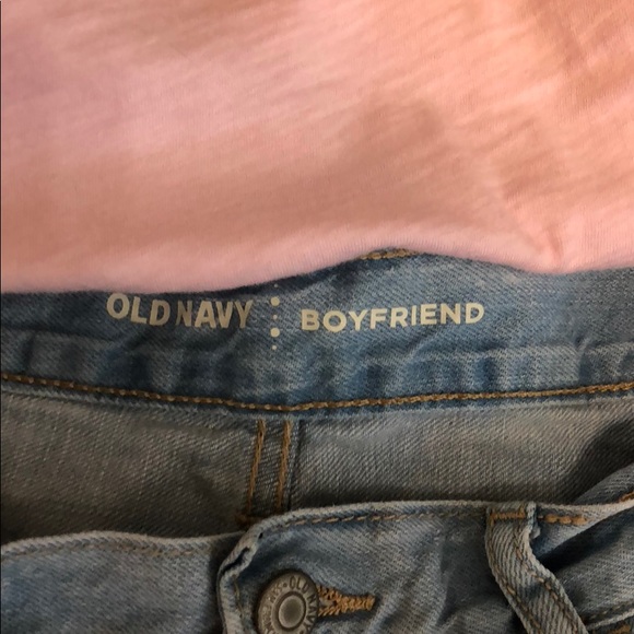 🌸🌸 distressed boyfriend shorts 🌸🌸 - Picture 3 of 4